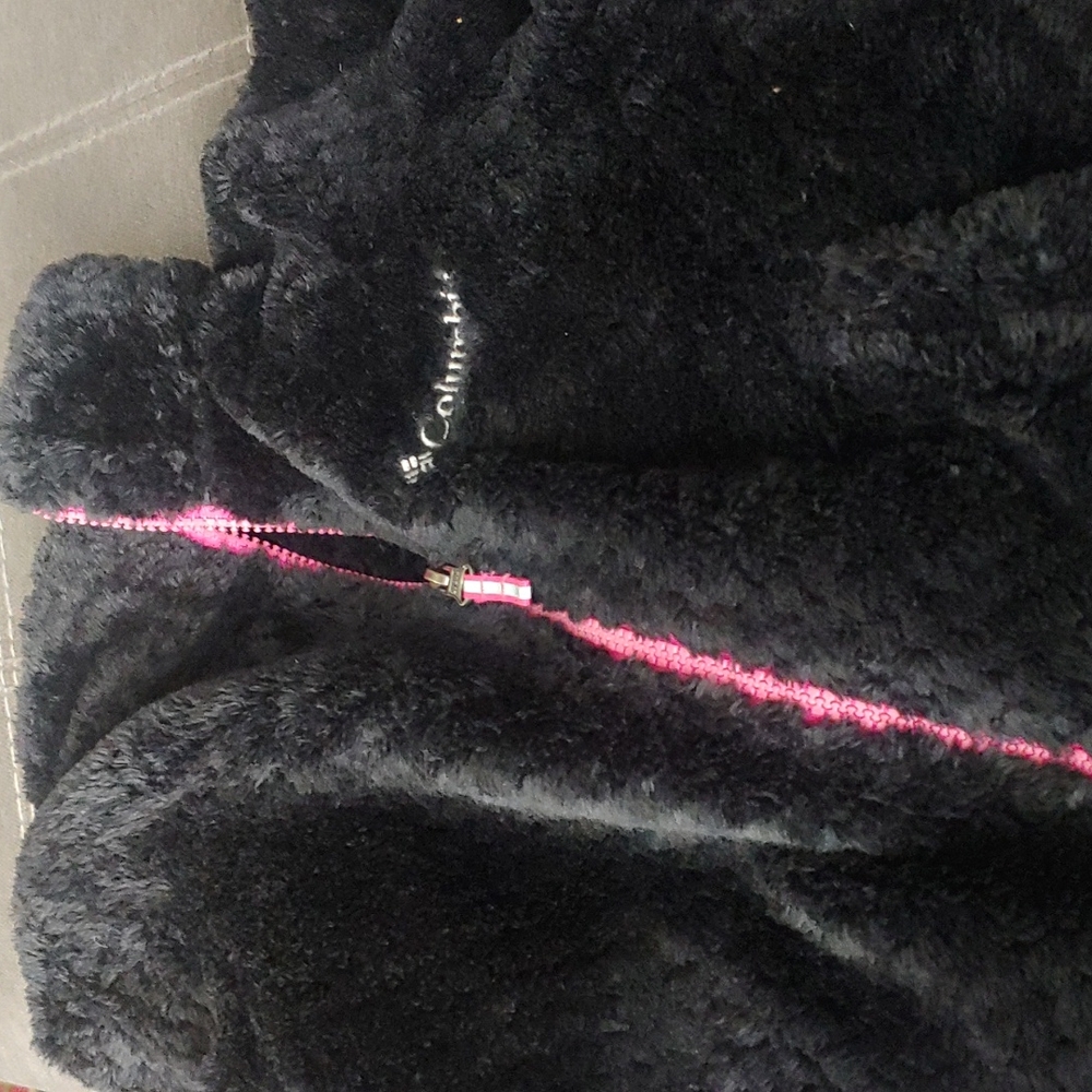 Black colombia zip up